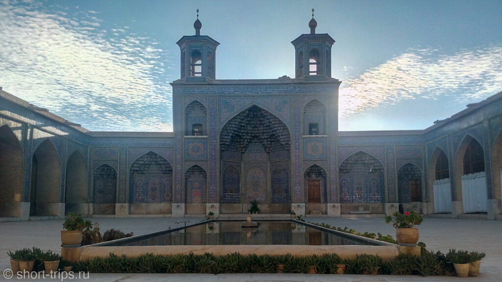 Nasir-ol-Molk Mosque
